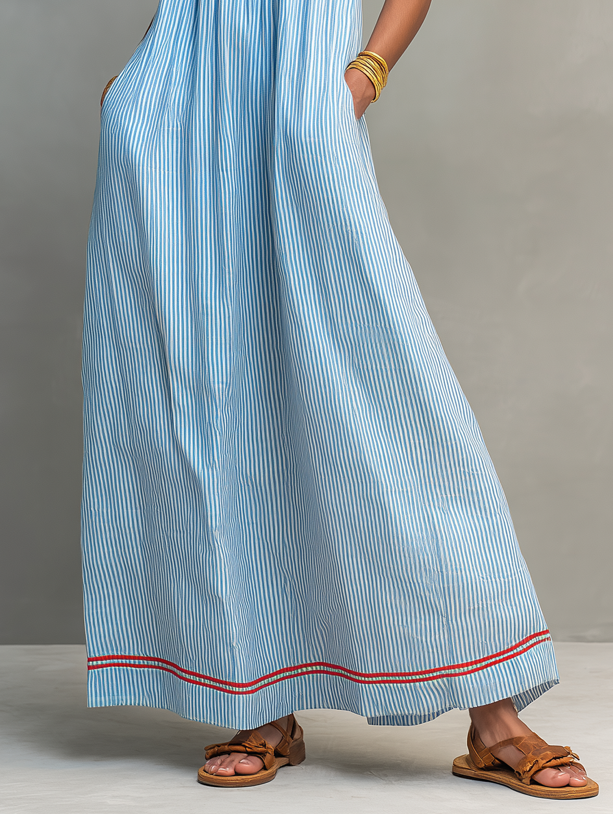 Azzurra – vestido maxi de tirantes finos con detalle en contraste