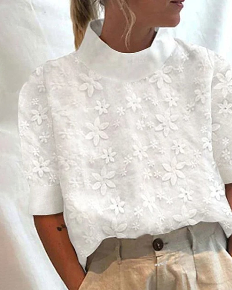 Manuela – blusa blanca con cuello mao bordado
